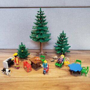 Playmobil Picnic and Pine Tree Lot
